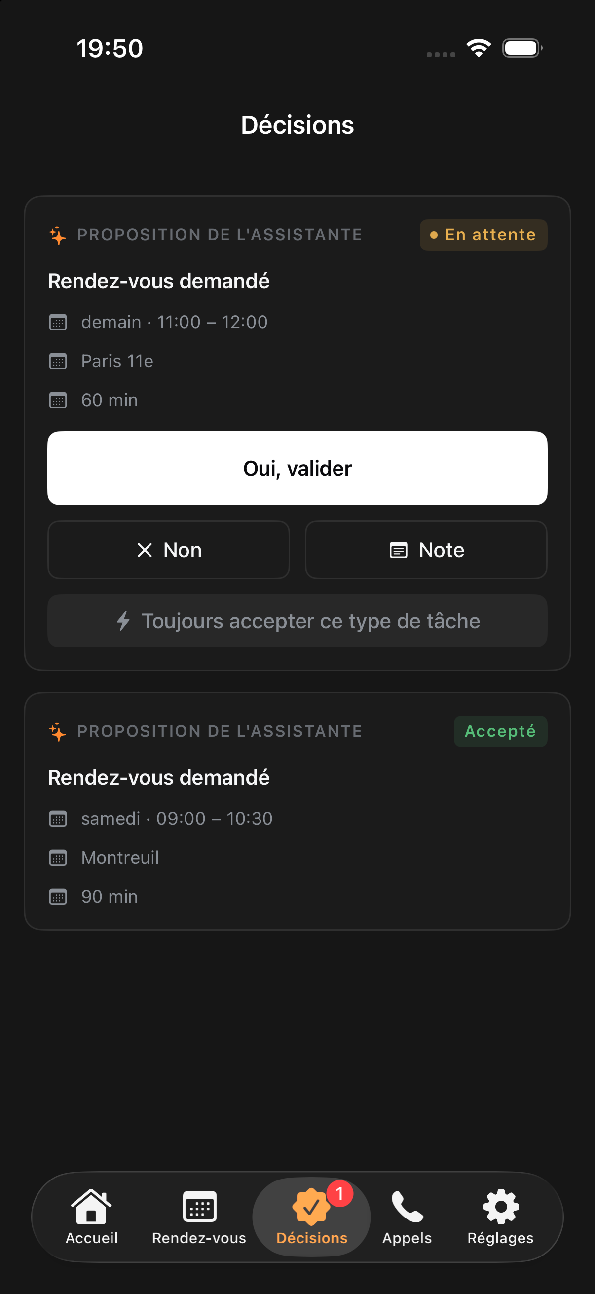 L’app iOS Auxis sur iPhone : la file de décisions à valider en un geste, depuis le chantier